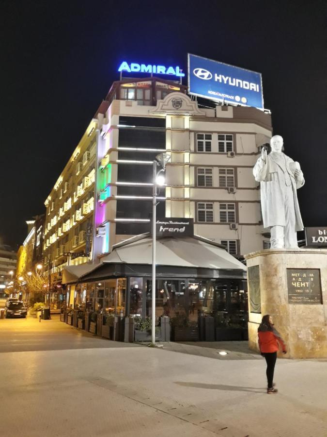 Hotel Square سكوبجي المظهر الخارجي الصورة